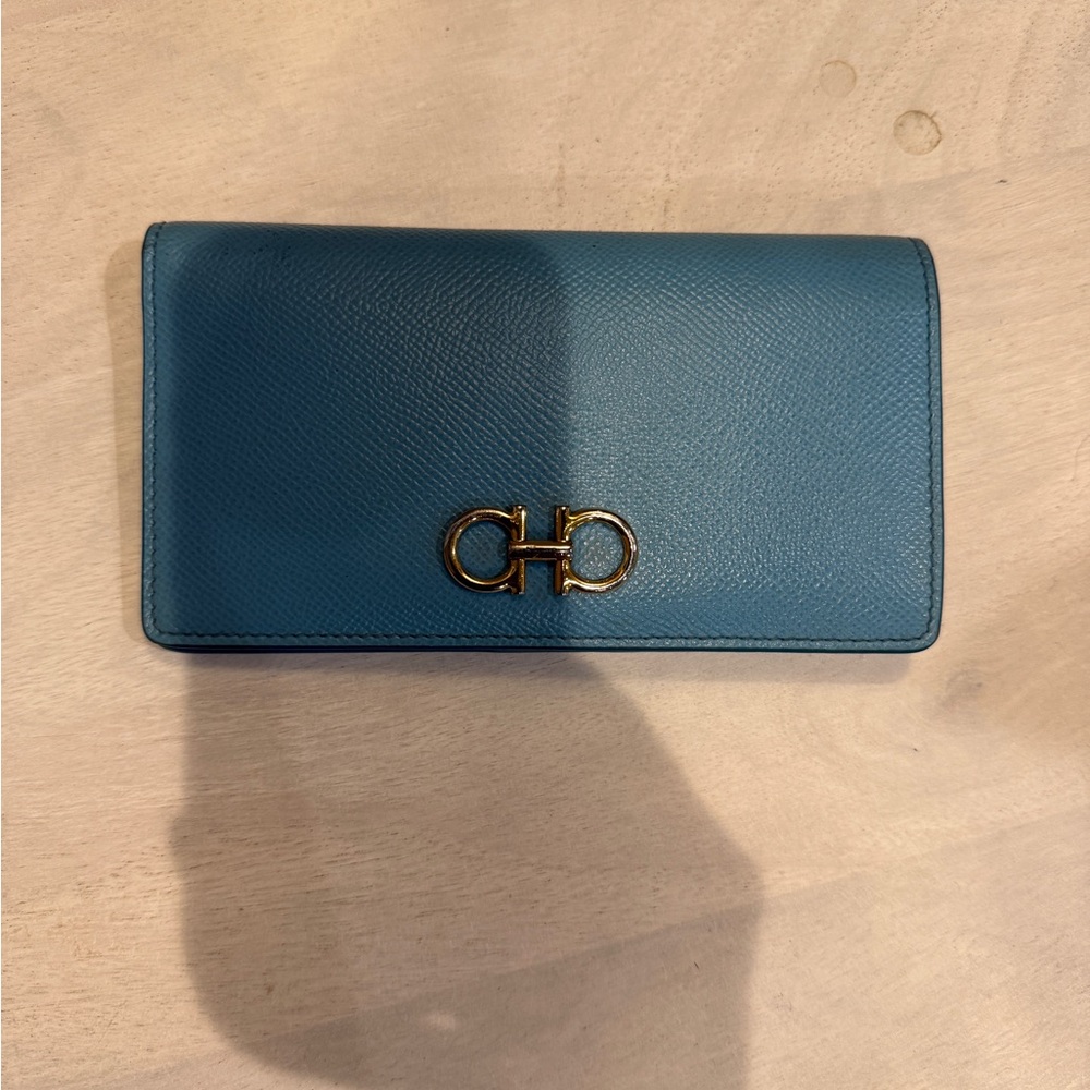 Salvatore Ferragamo Blue and Gold Leather Wallet - Picture 4 of 6